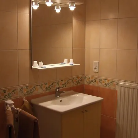 Les Abris De La Tirepied-sur-See